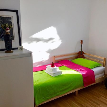 Cozy Danube Room - 15 Mins To Downtown Вена Экстерьер фото