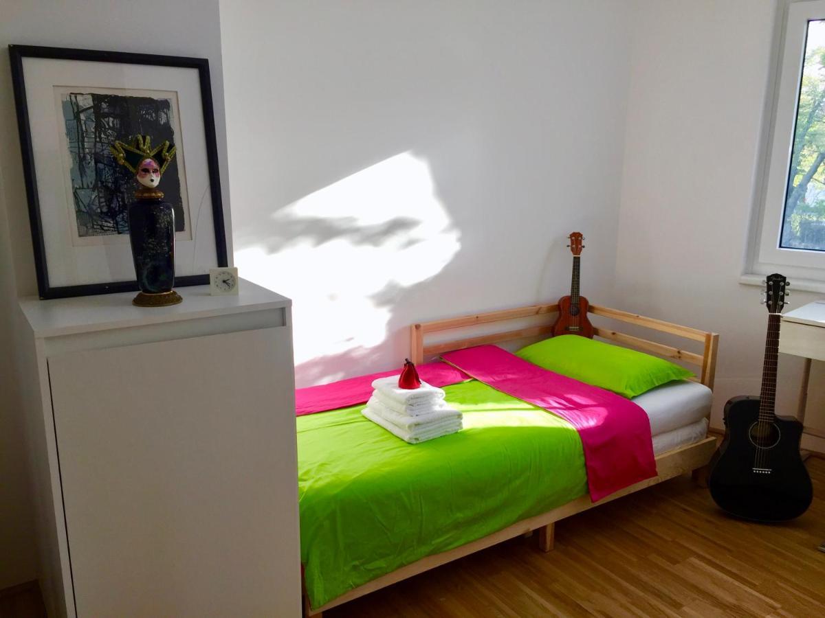 Cozy Danube Room - 15 Mins To Downtown Вена Экстерьер фото